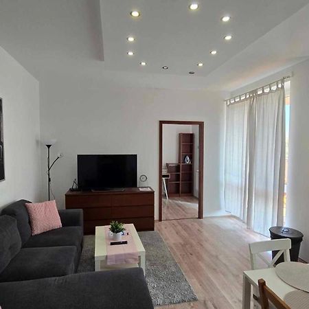Aqua Apartman Tiszaújváros Dış mekan fotoğraf