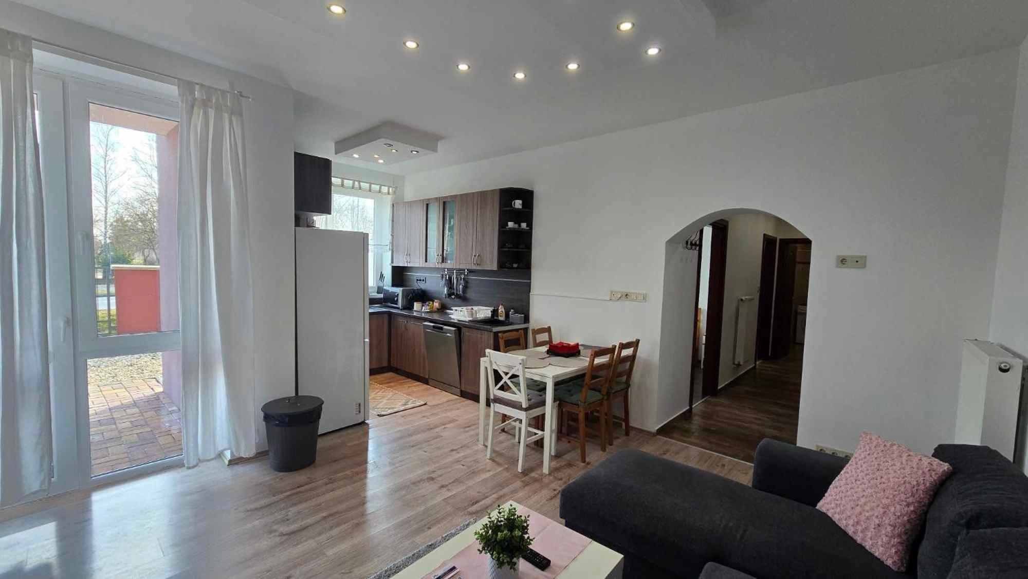Aqua Apartman Tiszaújváros Dış mekan fotoğraf