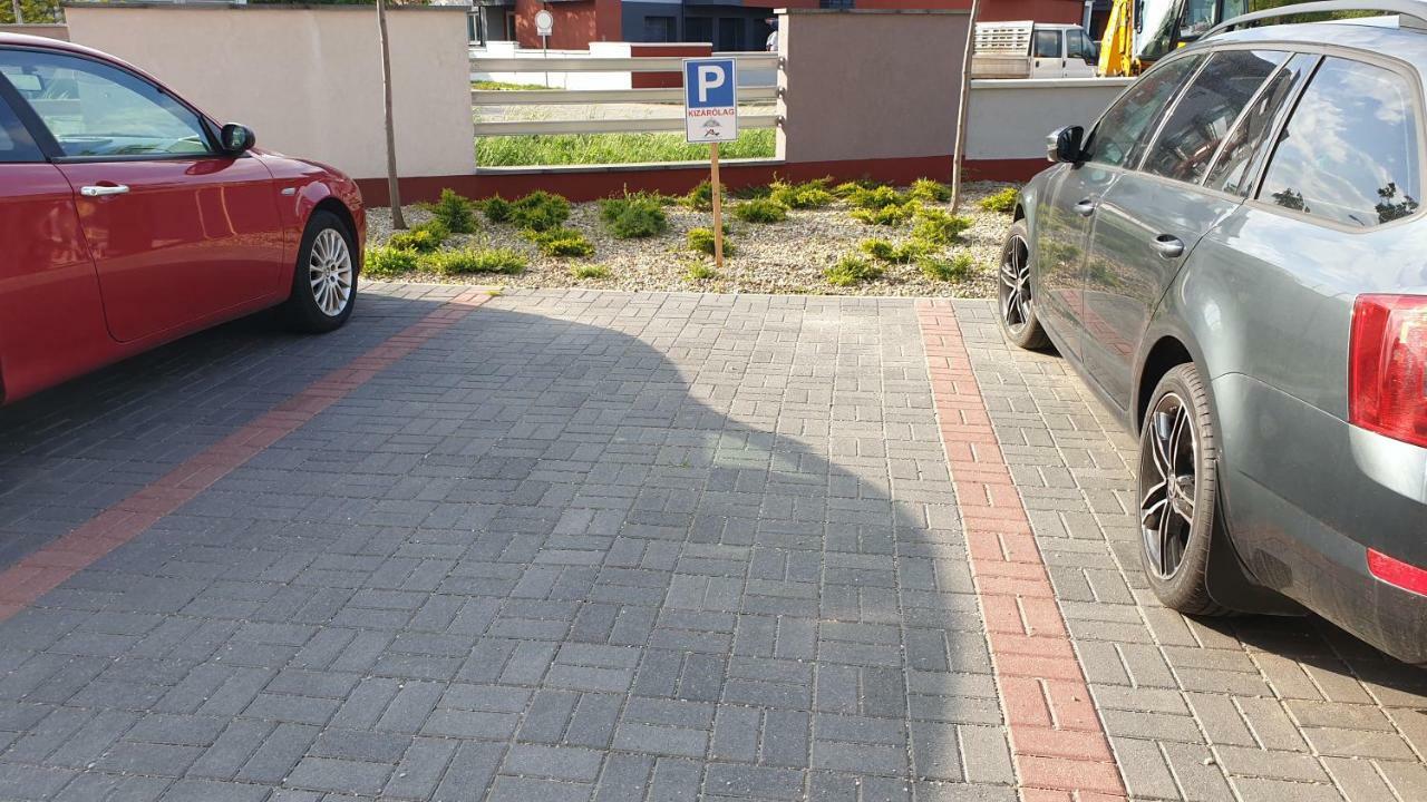 Aqua Apartman Tiszaújváros Dış mekan fotoğraf